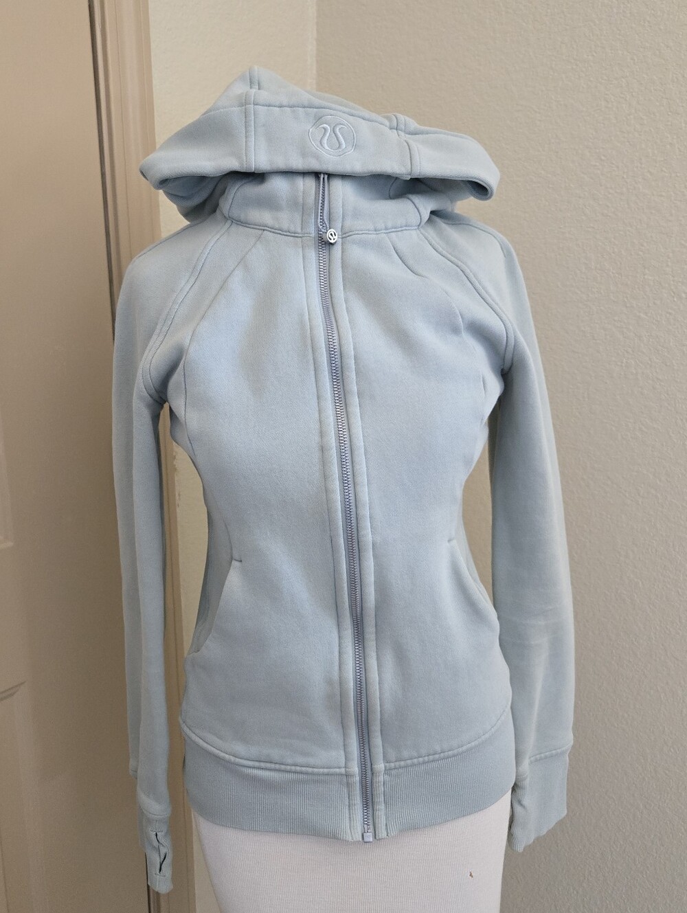 Lululemon Scuba Full Zip Hoodie Light Cotton Fleece Green Fern size 4 W4AWMS - Picture 3 of 8